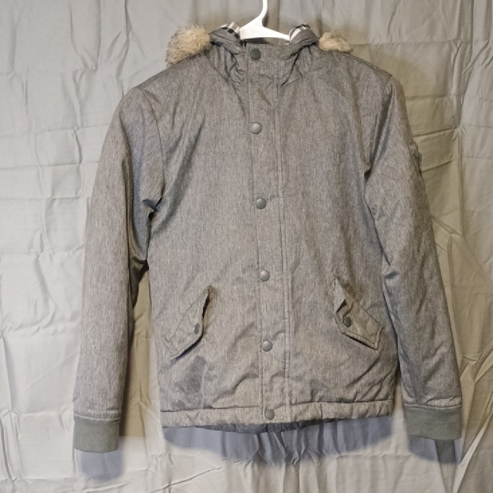 Dip Gray Puffer Jacket with Sporty Design